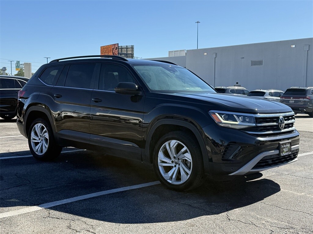 2023 Volkswagen Atlas SE Technology photo 3