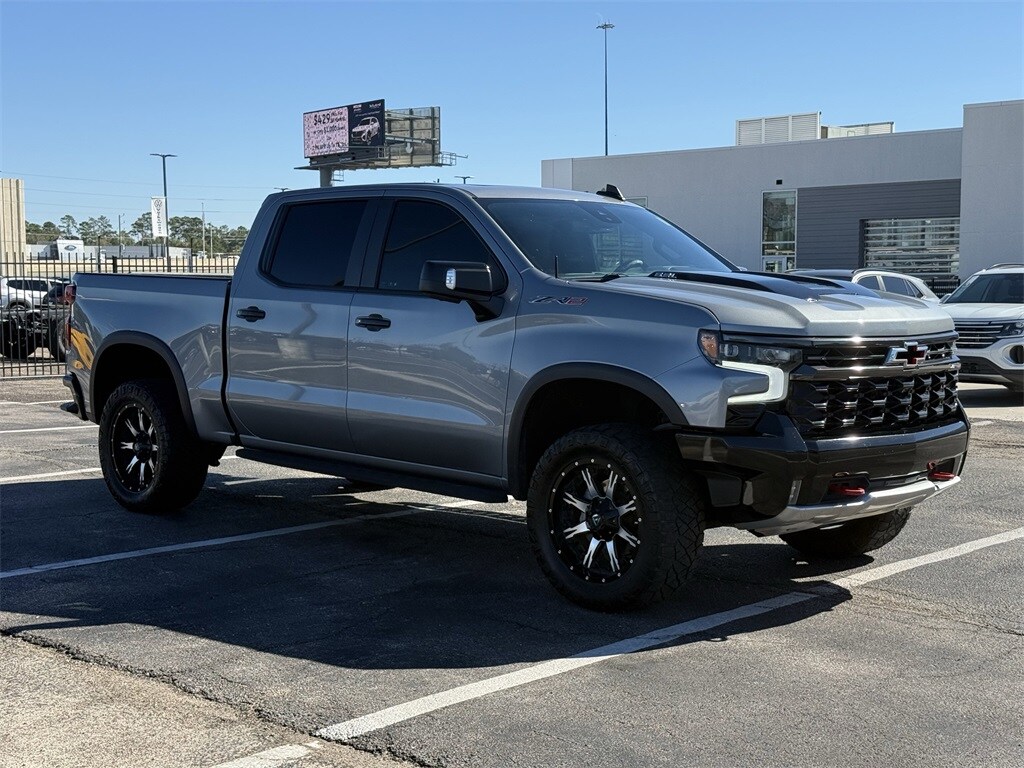 2023 Chevrolet Silverado 1500 ZR2 photo 2