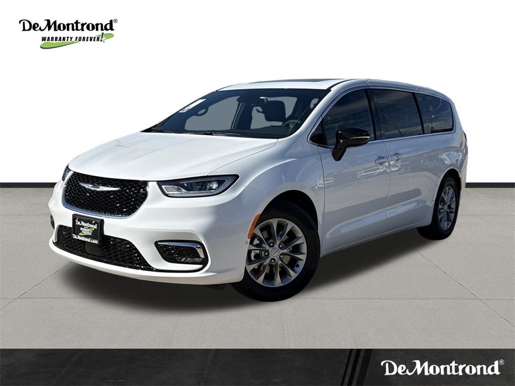 2026 Chrysler Pacifica Limited's photo