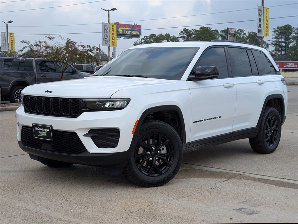 2025 Jeep Grand Cherokee Altitude's photo