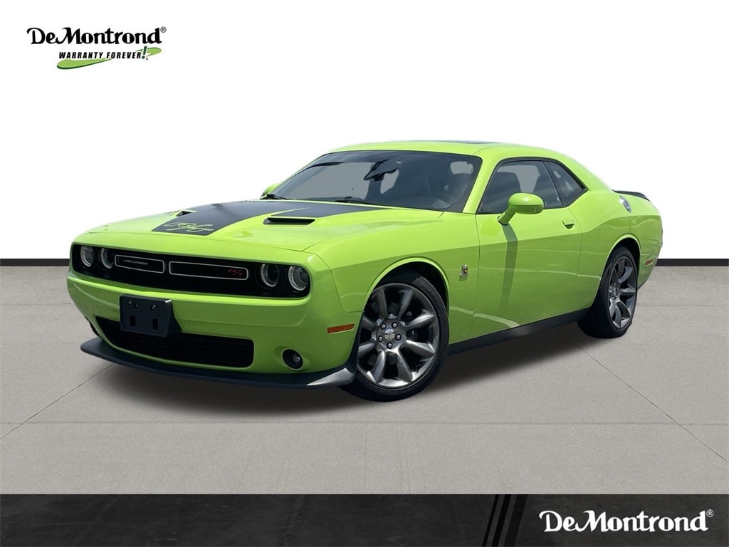 2015 Dodge Challenger Coupe 