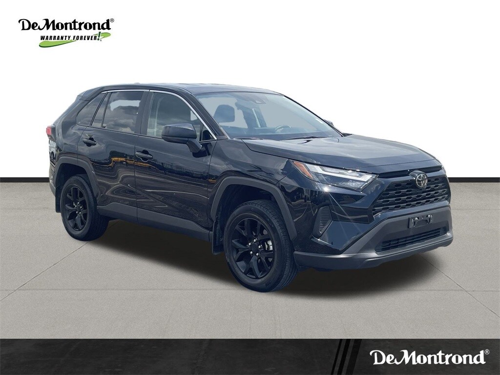 2023 Toyota RAV4 LE photo 2
