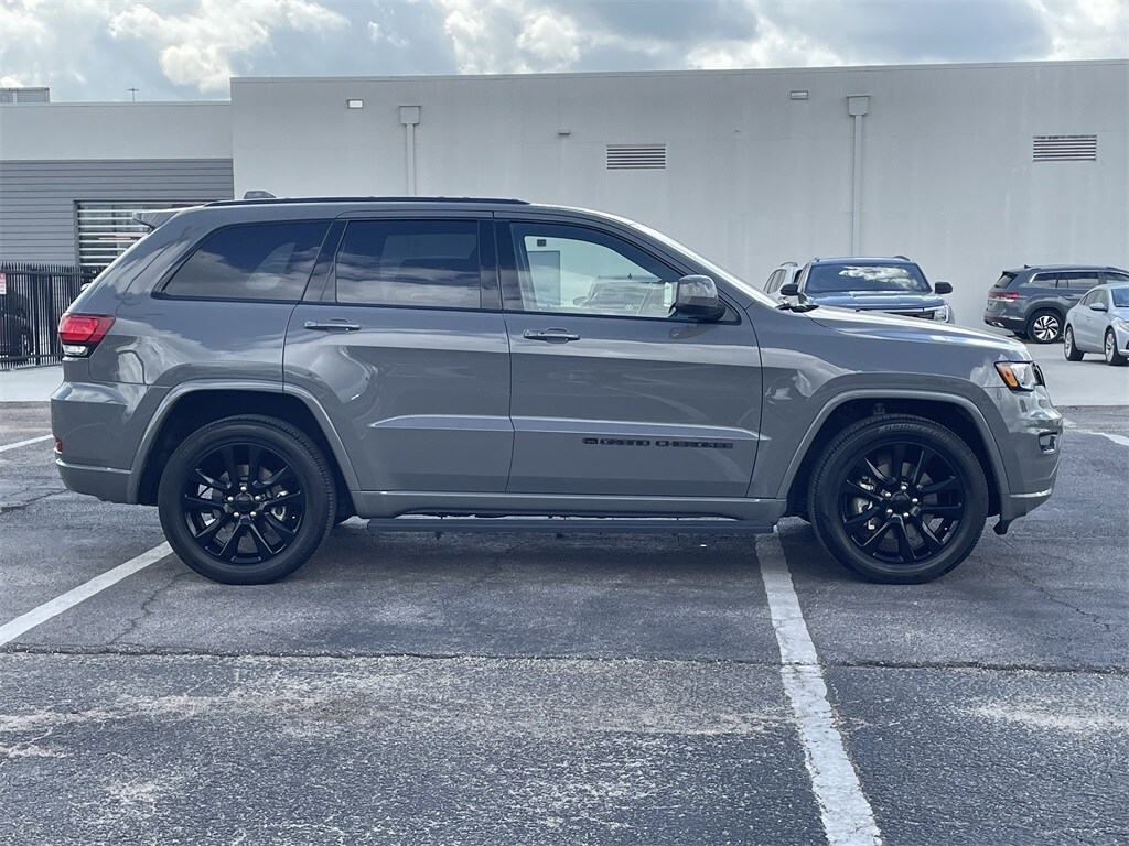2022 Jeep Cherokee Laredo X SE Altitude photo 3