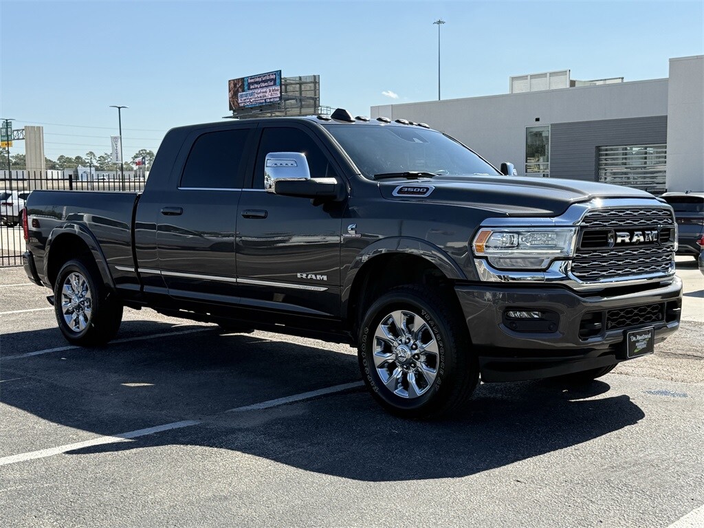 2024 Ram 3500 Limited photo 3