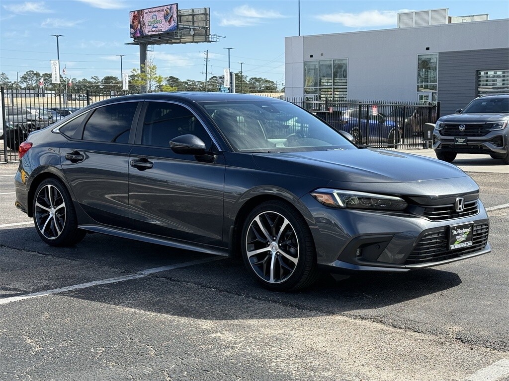 2024 Honda Civic Touring photo 2