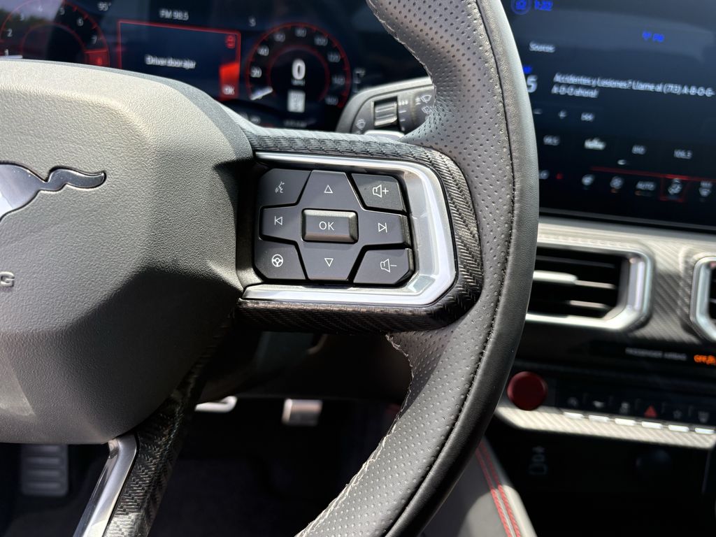 2025 Ford Mustang GT Premium - Photo 17