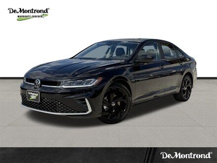 Featured used  2025 Volkswagen Jetta 1.5T SE Sedan for sale in Conroe TX near Houston 