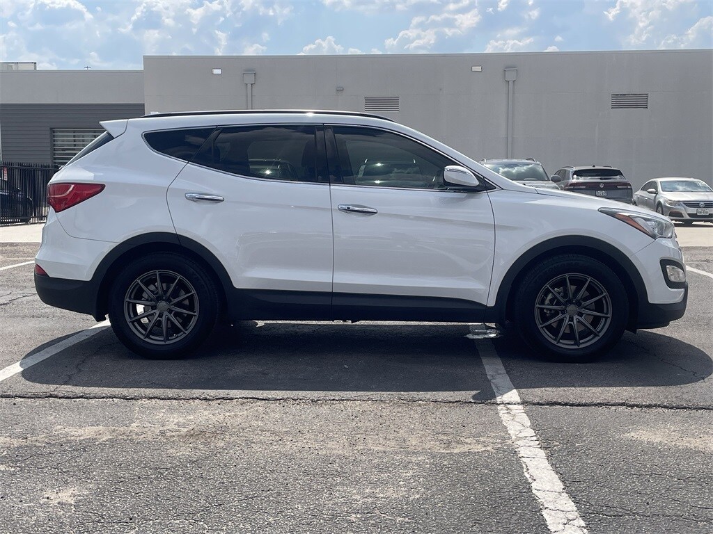 2016 Hyundai Santa Fe Sport photo 3