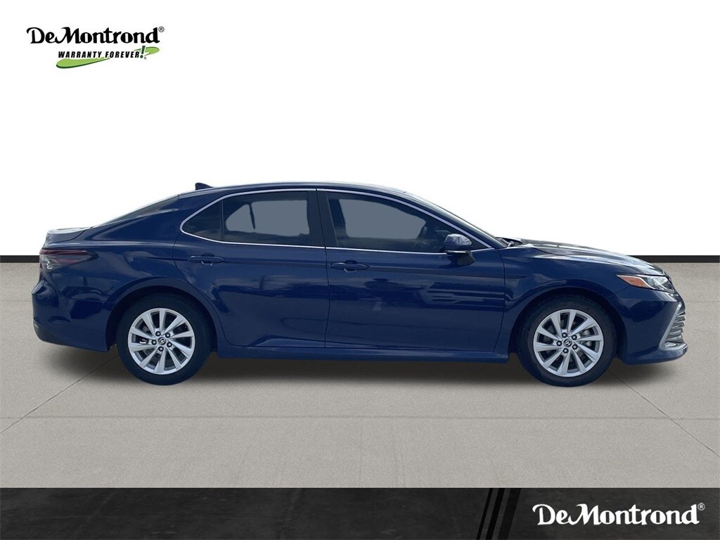 2024 Toyota Camry LE photo 4