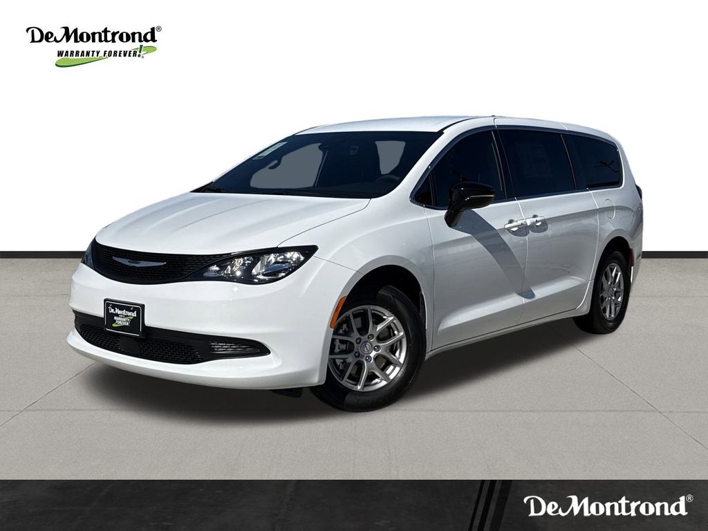 2026 Chrysler Voyager LX's photo