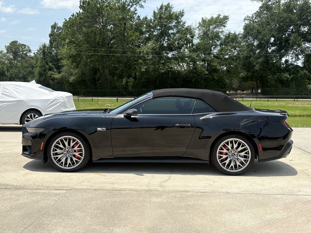 2025 Ford Mustang GT Premium - Photo 8