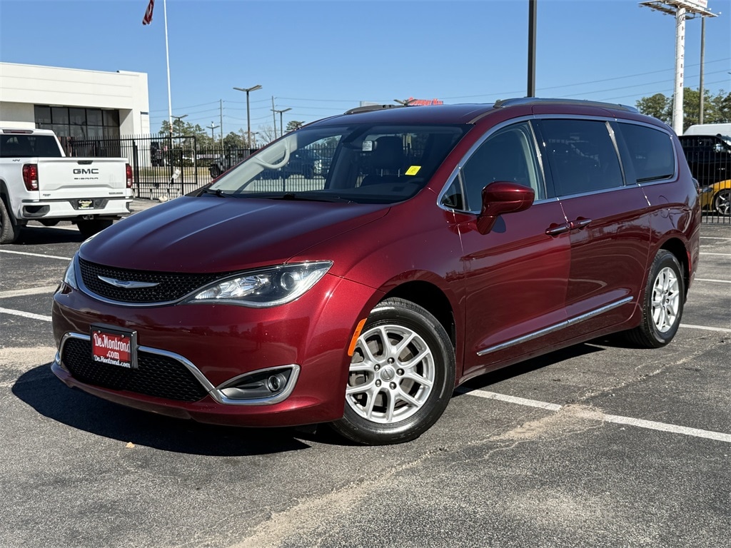 2020 Chrysler Pacifica Touring L's photo