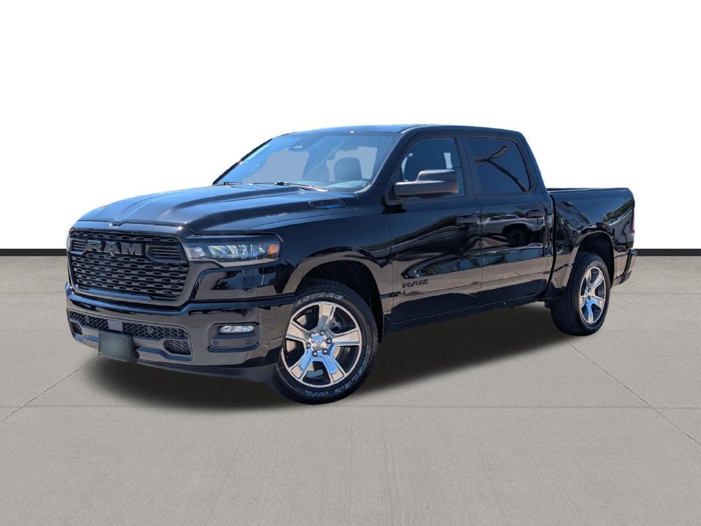 2026 Ram 1500 EXPRESS CREW CAB 4X2 5'7 BOX Pickup