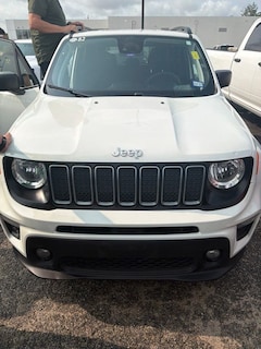 Used 2022 Jeep Renegade Latitude SUV for sale in Conroe, TX