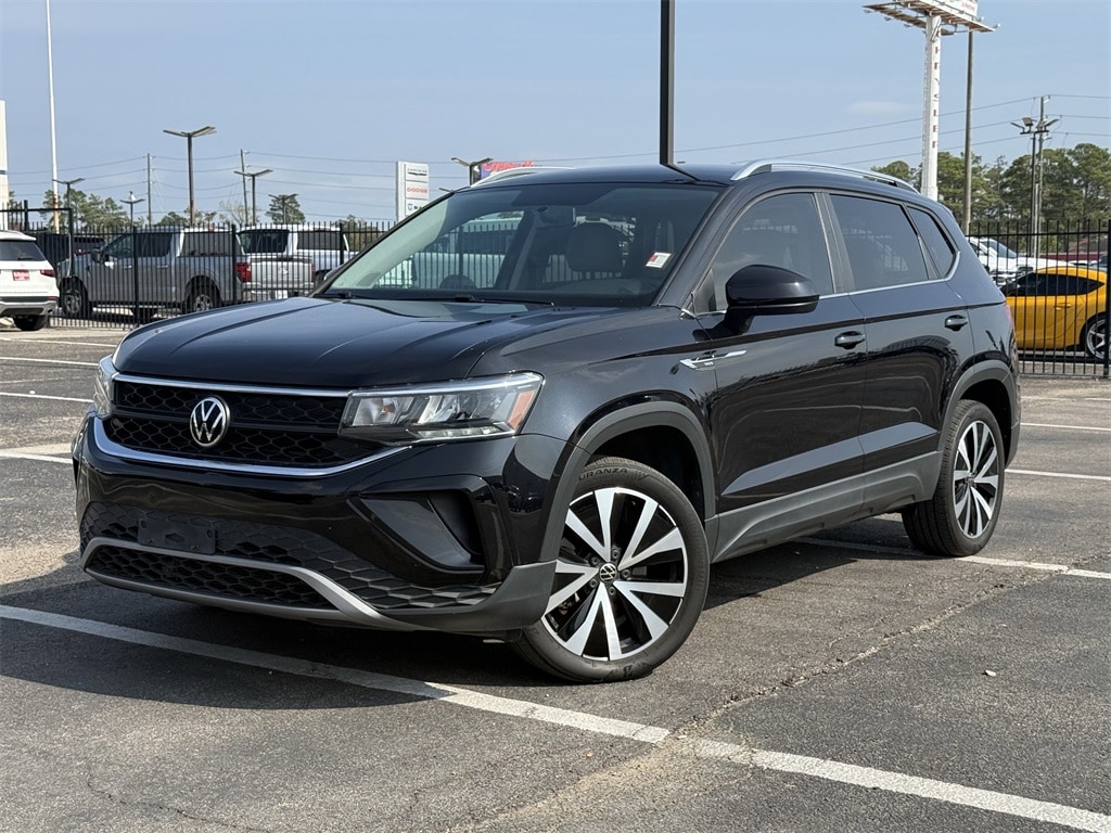 Used 2022 Volkswagen Taos 1.5T SE SUV