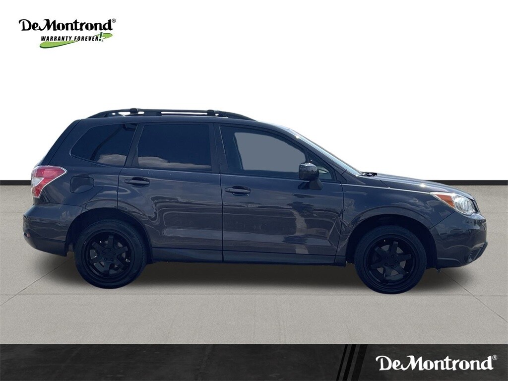 2016 Subaru Forester Premium photo 4
