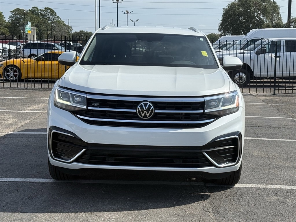 Used 2021 Volkswagen Atlas Cross Sport 3.6L V6 SE w/Technology R-Line SUV