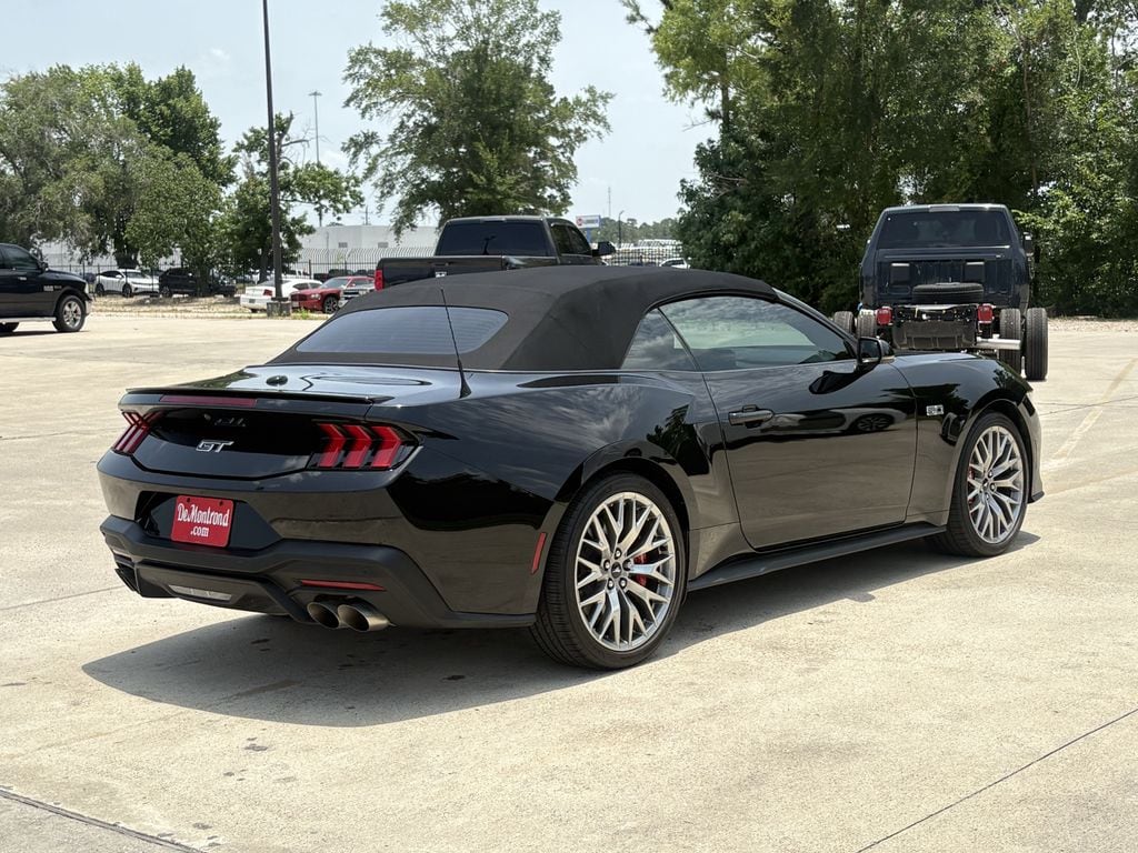 2025 Ford Mustang GT Premium - Photo 5