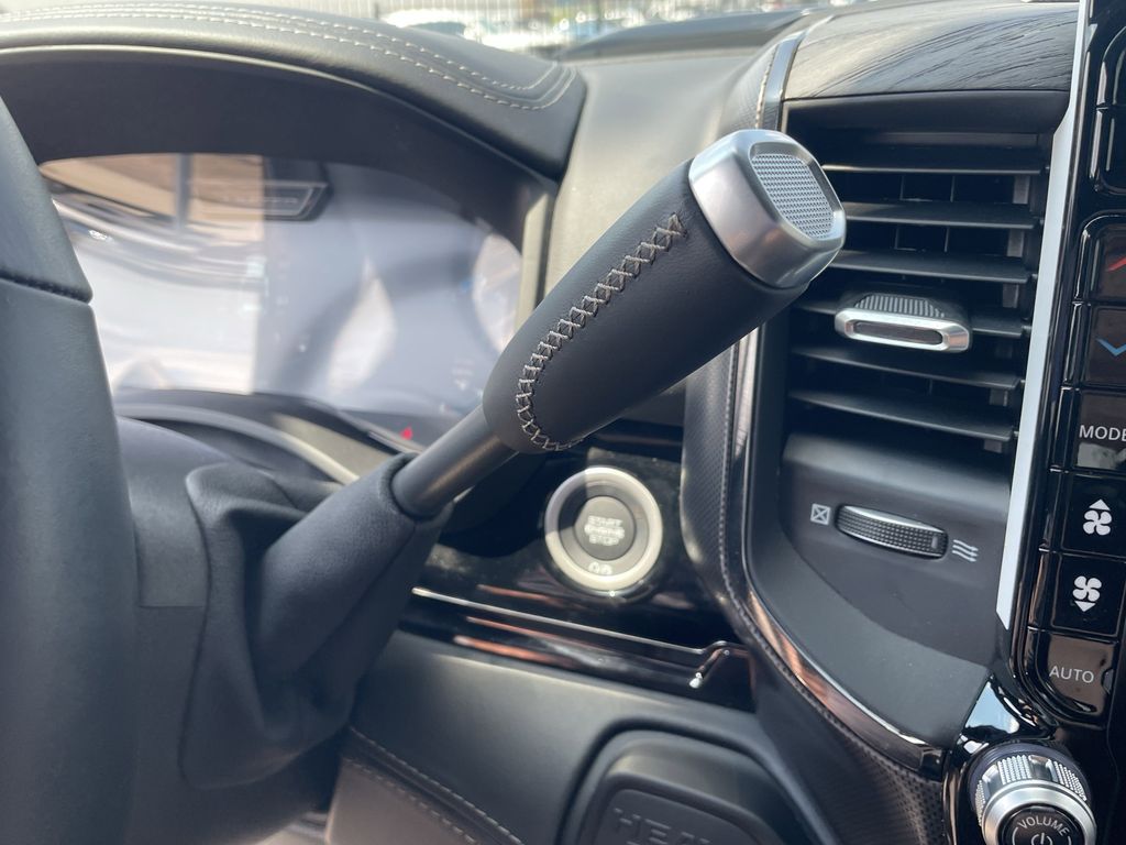 2025 RAM 2500 Limited - Photo 21