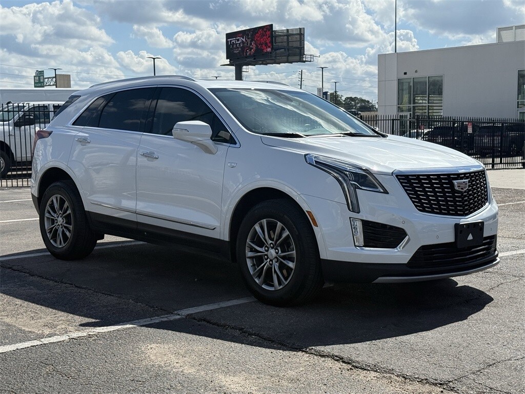 2023 Cadillac XT5 Premium Luxury photo 3