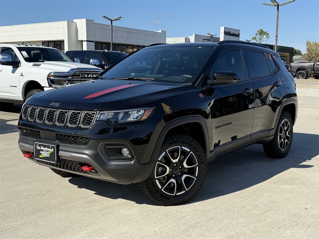 2025 Jeep Compass Trailhawk's photo