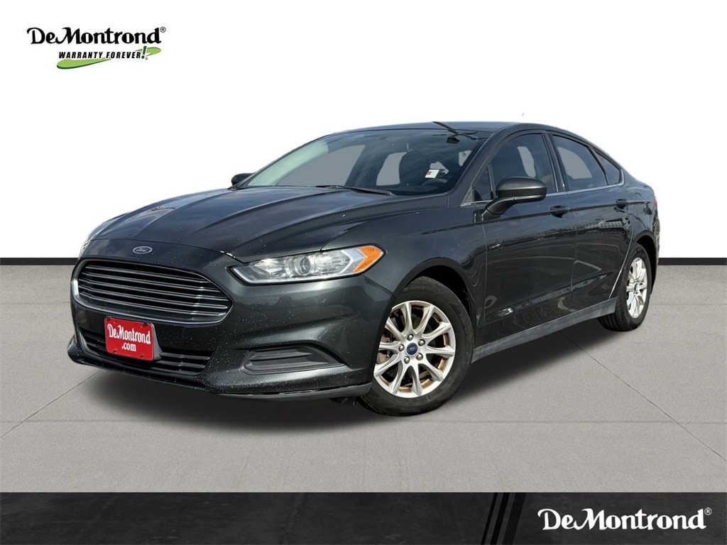2015 Ford Fusion S's photo