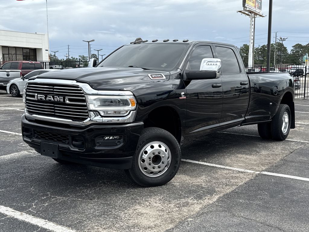 2024 RAM 3500 Laramie 4X4 Crew Cab LWB's photo