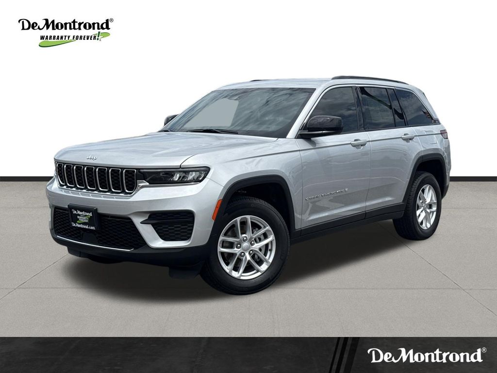 New 2026 Jeep Grand Cherokee LAREDO 4X2