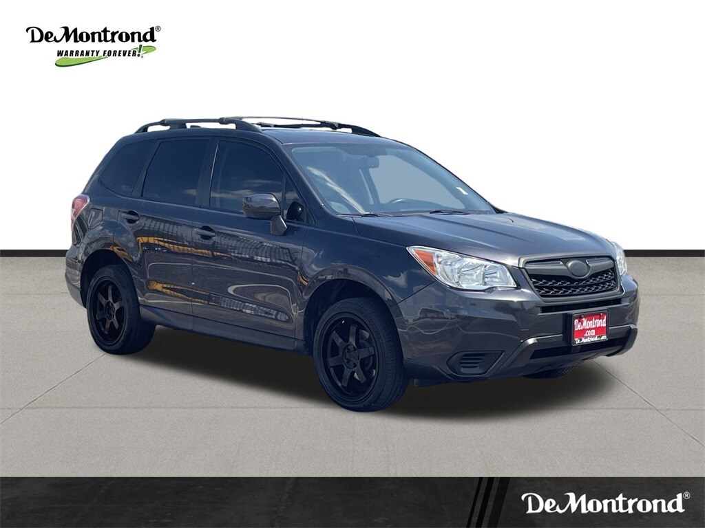 2016 Subaru Forester Premium photo 3