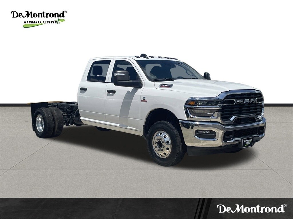 2026 Ram 3500 Tradesman photo 3
