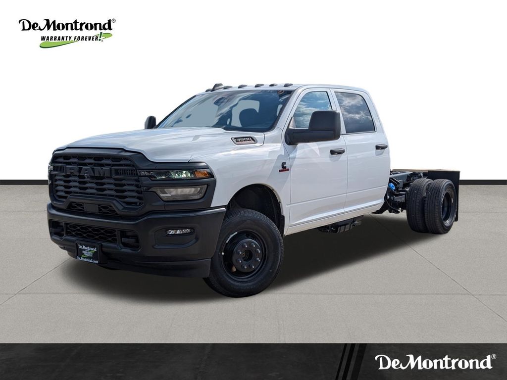New 2026 Ram 3500 TRADESMAN CREW CAB CHASSIS 4X4 60' CA