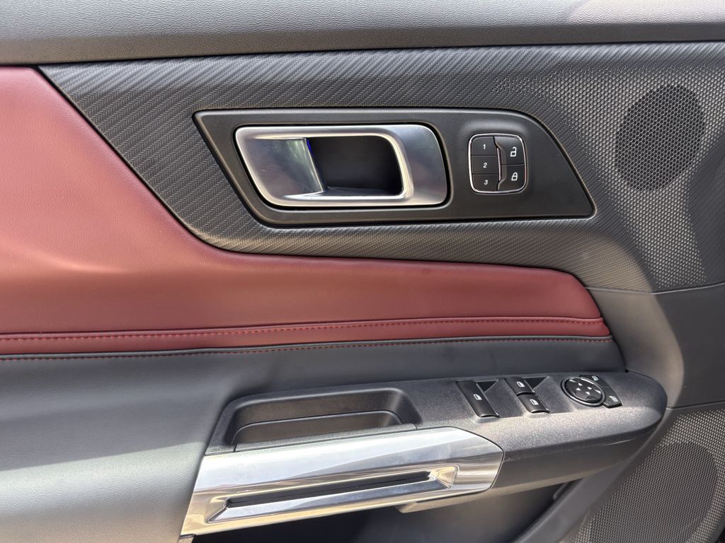 2025 Ford Mustang GT Premium - Photo 11