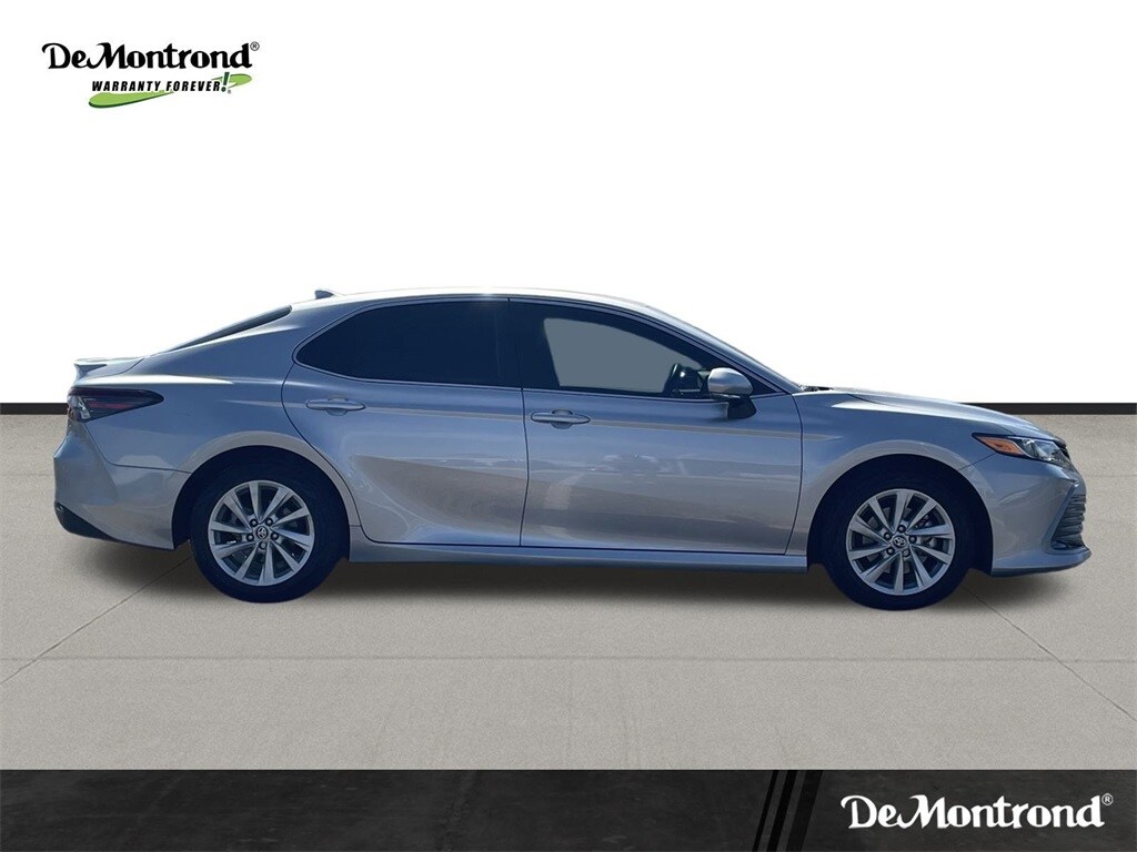 2023 Toyota Camry LE photo 4
