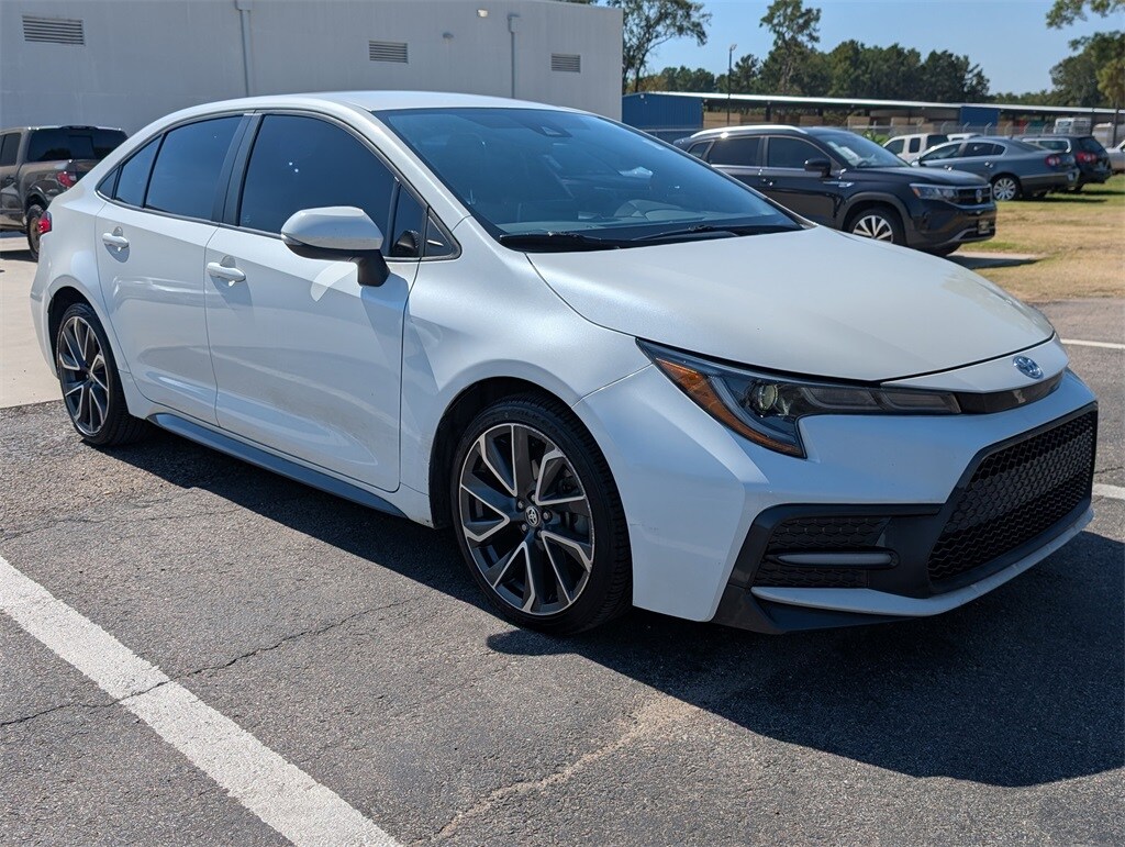 2021 Toyota Corolla SE photo 2