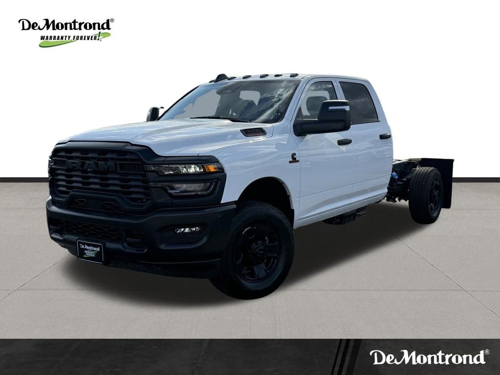 New 2026 Ram 3500 TRADESMAN CREW CAB CHASSIS 4X4 60' CA