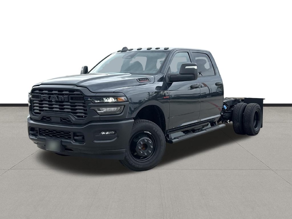 2026 Ram 3500 CREW CAB CHASSIS 4X4 Pickup