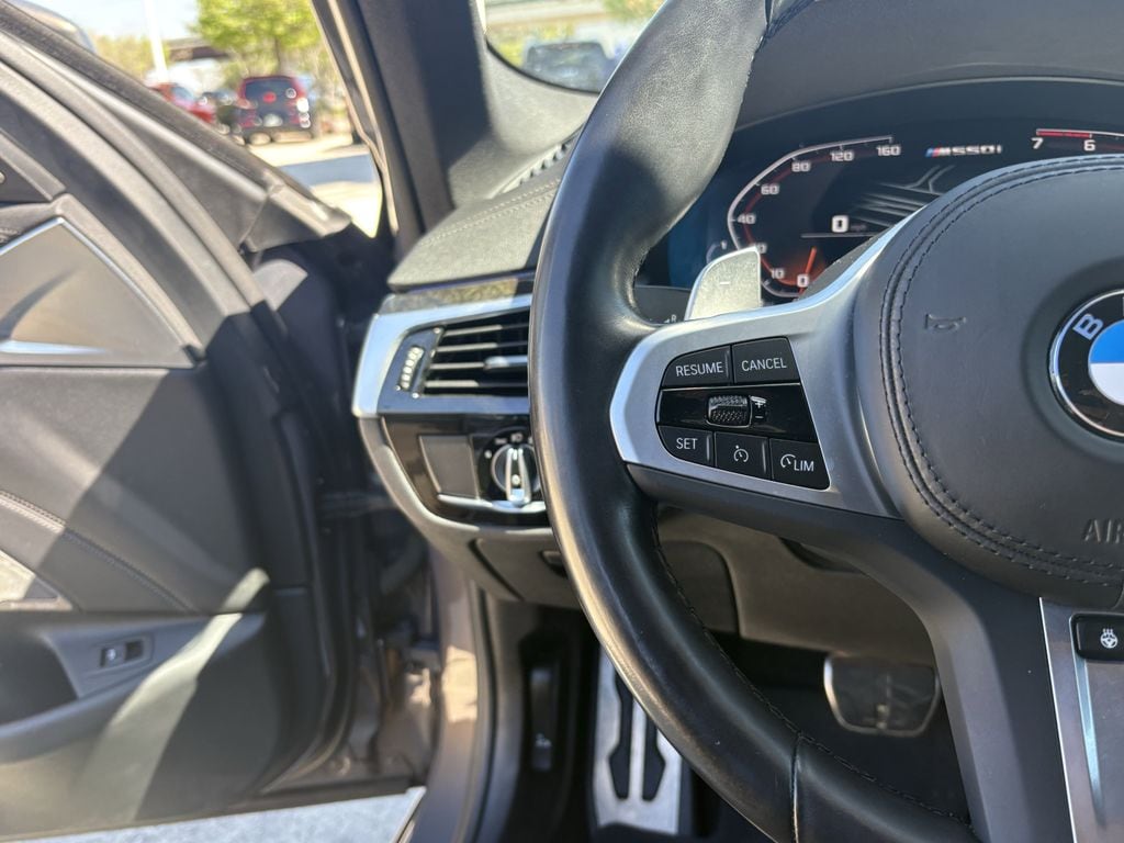 2023 BMW 5 Series M550i - Photo 16