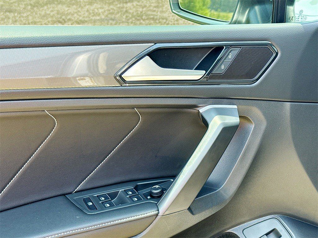 2024 Volkswagen Tiguan SE - Photo 18