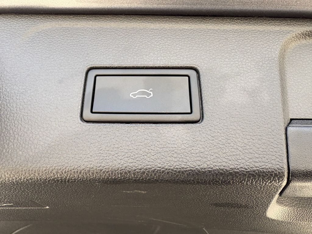 2024 Volkswagen Atlas SE w/Tech - Photo 28