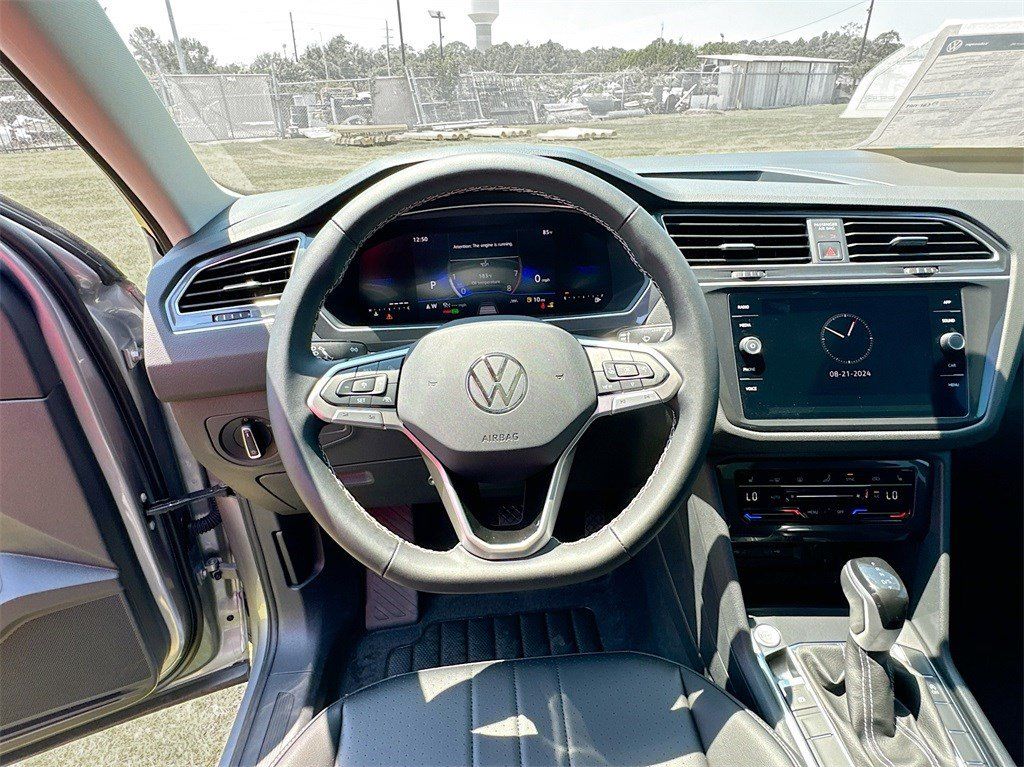2024 Volkswagen Tiguan SE - Photo 11