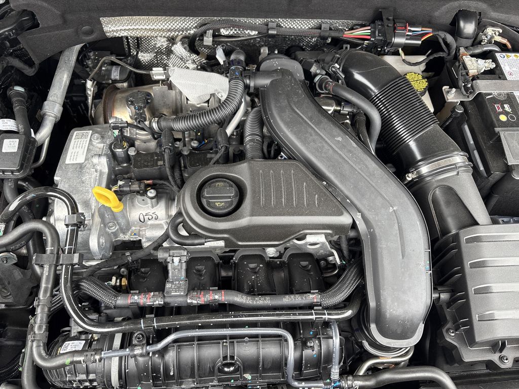 2025 Volkswagen Taos SE - Photo 25