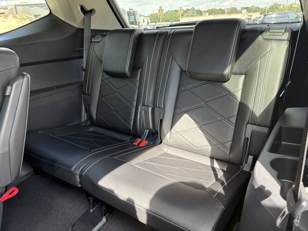 2024 Volkswagen Atlas SE w/Tech - Photo 24