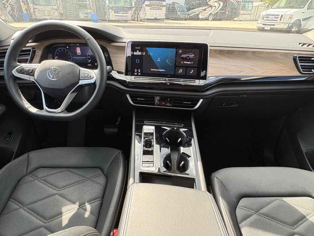 2024 Volkswagen Atlas SE w/Tech - Photo 26