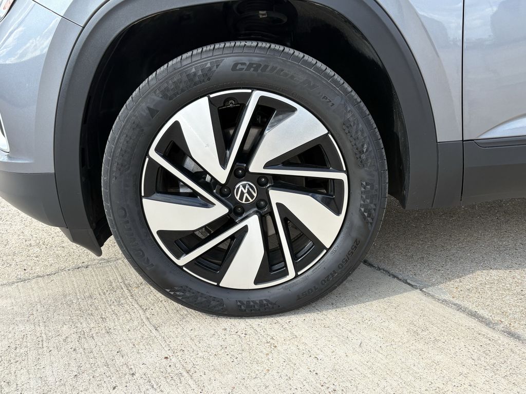 2024 Volkswagen Atlas SE w/Tech - Photo 9