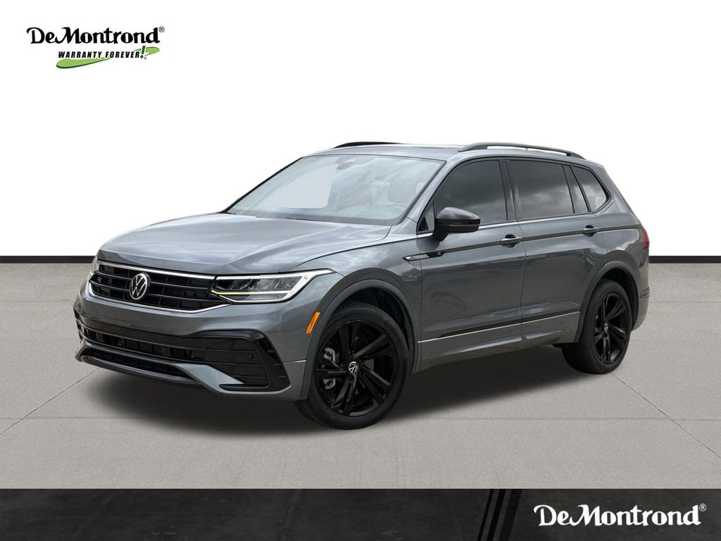 2023 Volkswagen Tiguan 2.0T SE R-Line Black's photo