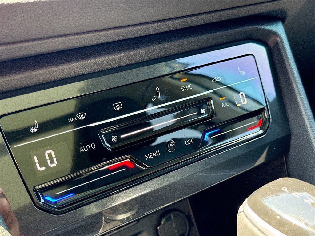 2024 Volkswagen Tiguan SE - Photo 16