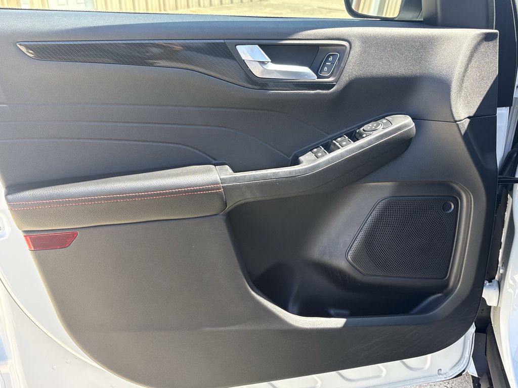 2023 Ford Escape ST-Line - Photo 10