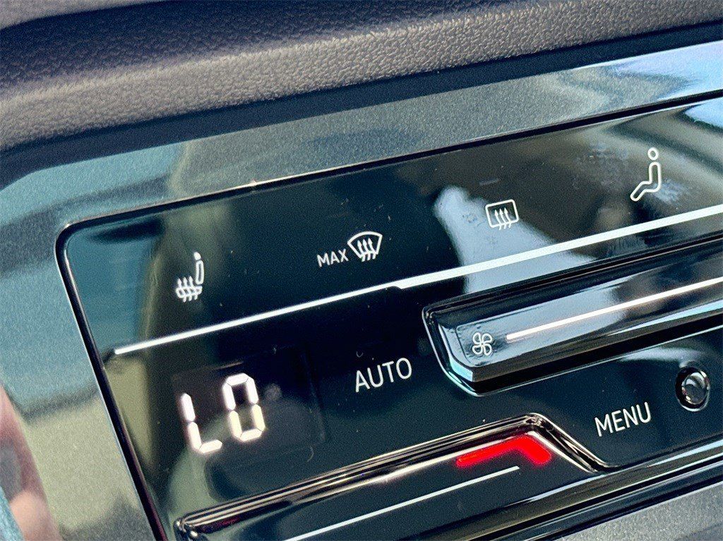 2024 Volkswagen Tiguan SE - Photo 21
