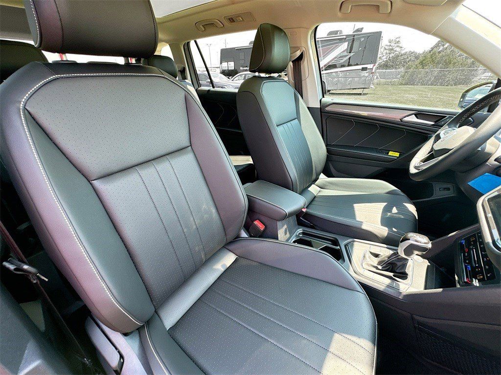 2024 Volkswagen Tiguan SE - Photo 32