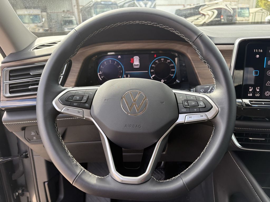 2024 Volkswagen Atlas SE w/Tech - Photo 14